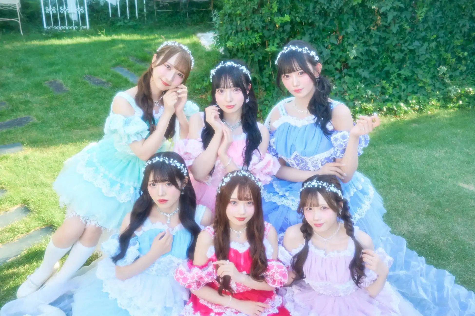 LilyS/ashが青葉ゆき奈と大越せらを新メンバーに迎え6名体制スタート、9月12日に恵比寿CreAtoで新体制お披露目ライブ開催