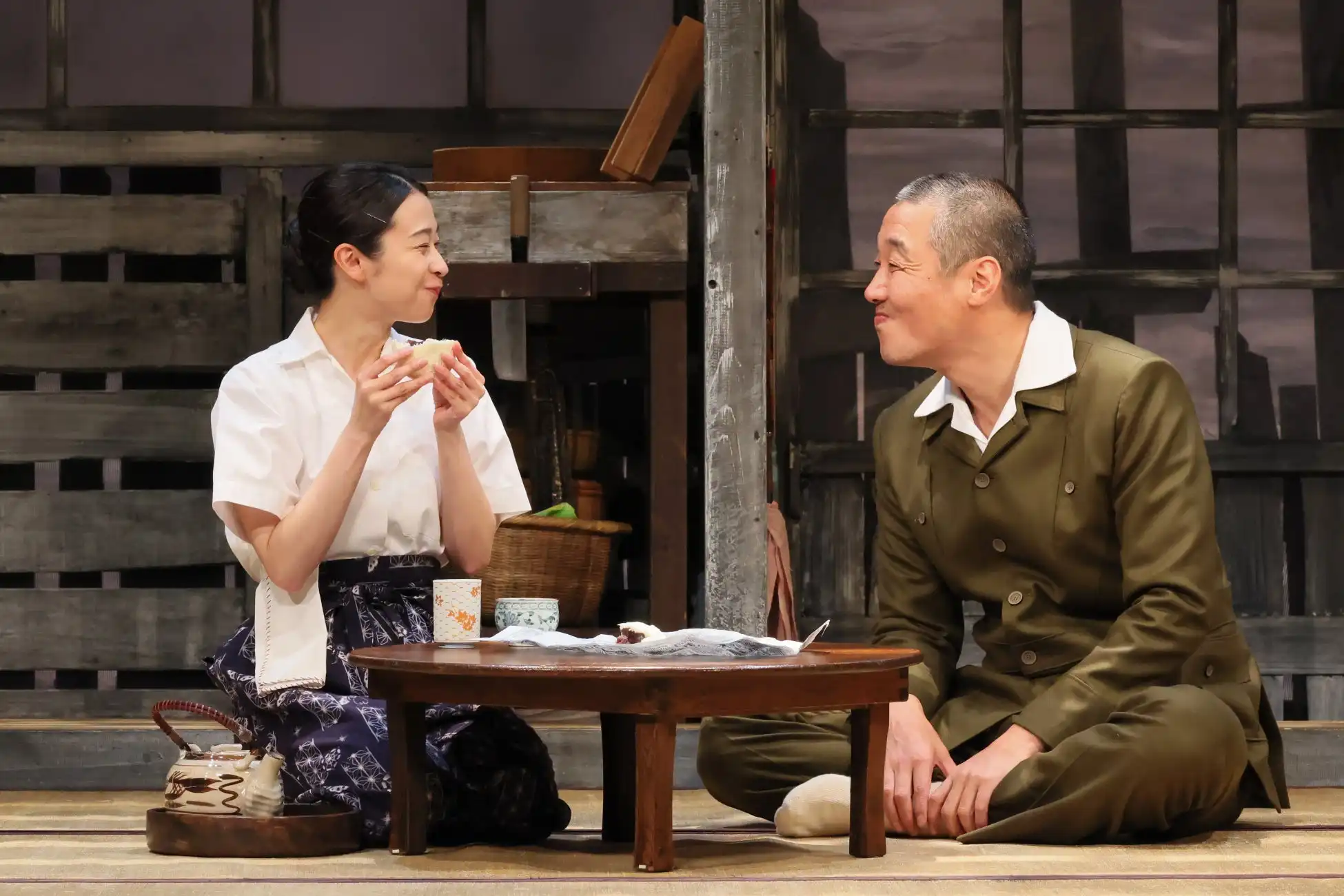 こまつ座「父と暮せば」が8月2日にシンフォニア岩国で公演開催、松角洋平と瀬戸さおりが井上ひさし代表作を新演出で上演