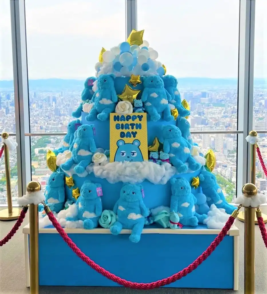 あべのハルカス展望台「ハルカス300」があべのべあバースデーイベント2025を8月9日から開催、8月30日誕生日当日に新衣装披露とスペシャルゲスト登場