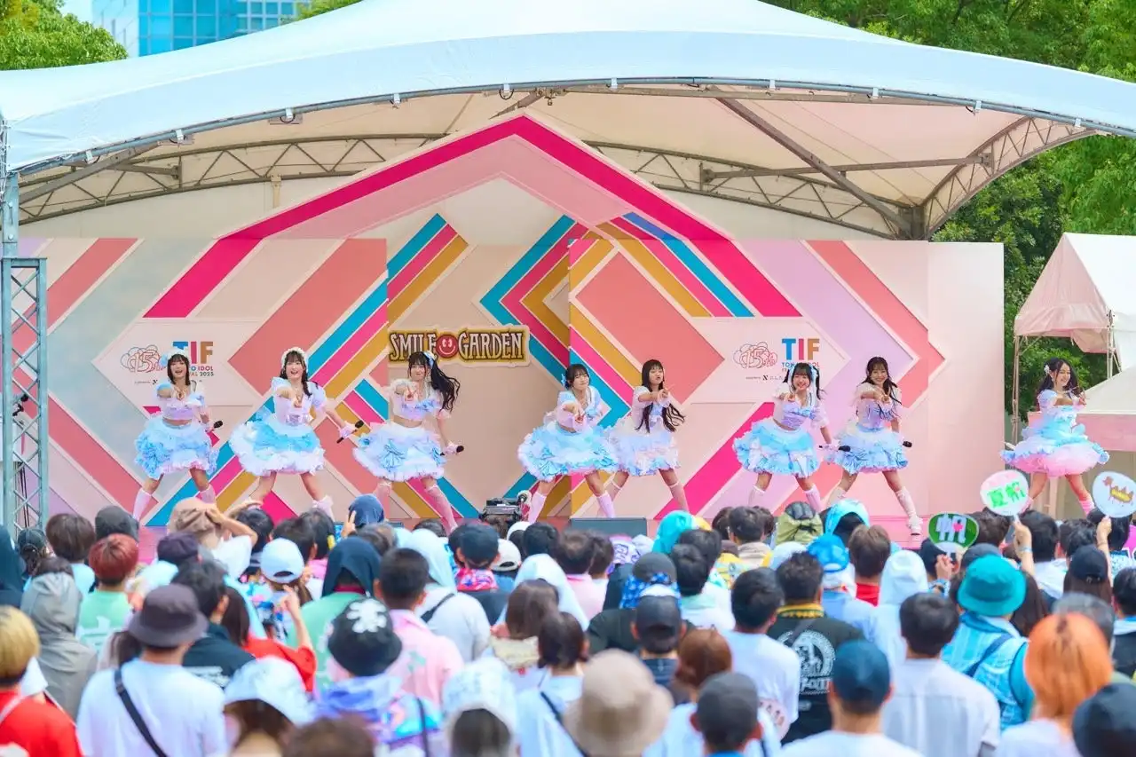 Pastel ClosetがTOKYO IDOL FESTIVAL 2025で初パフォーマンスを実施、TIF de Debut 2025から誕生した8人組アイドルグループがアップダンス・エンターテインメント所属でHEROINESの一員として活動開始