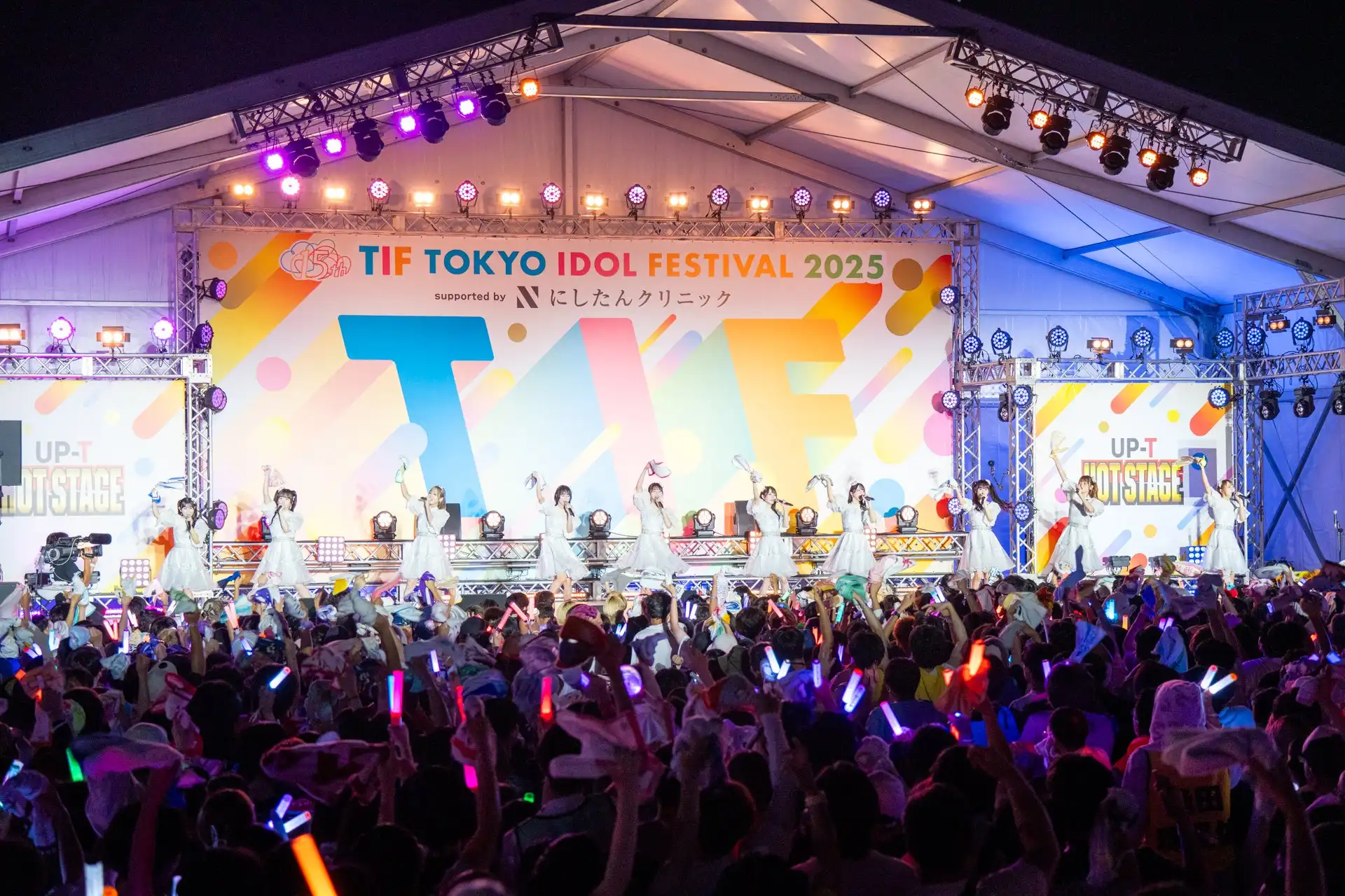 =LOVEがTOKYO IDOL FESTIVAL 2025で9年連続出演を達成しHOT STAGEで初の大トリを務め諸橋沙夏が誕生日にソロ出演も果たす