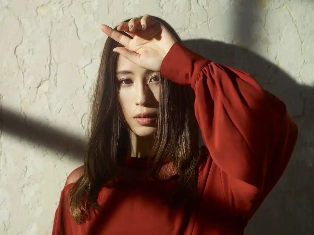 Uruが両A面シングル「Never ends / 手紙」初回盤収録ライブ映像「あなたがいることで」を公開、TBS系ドラマと映画主題歌を収録した8月27日リリース予定作品