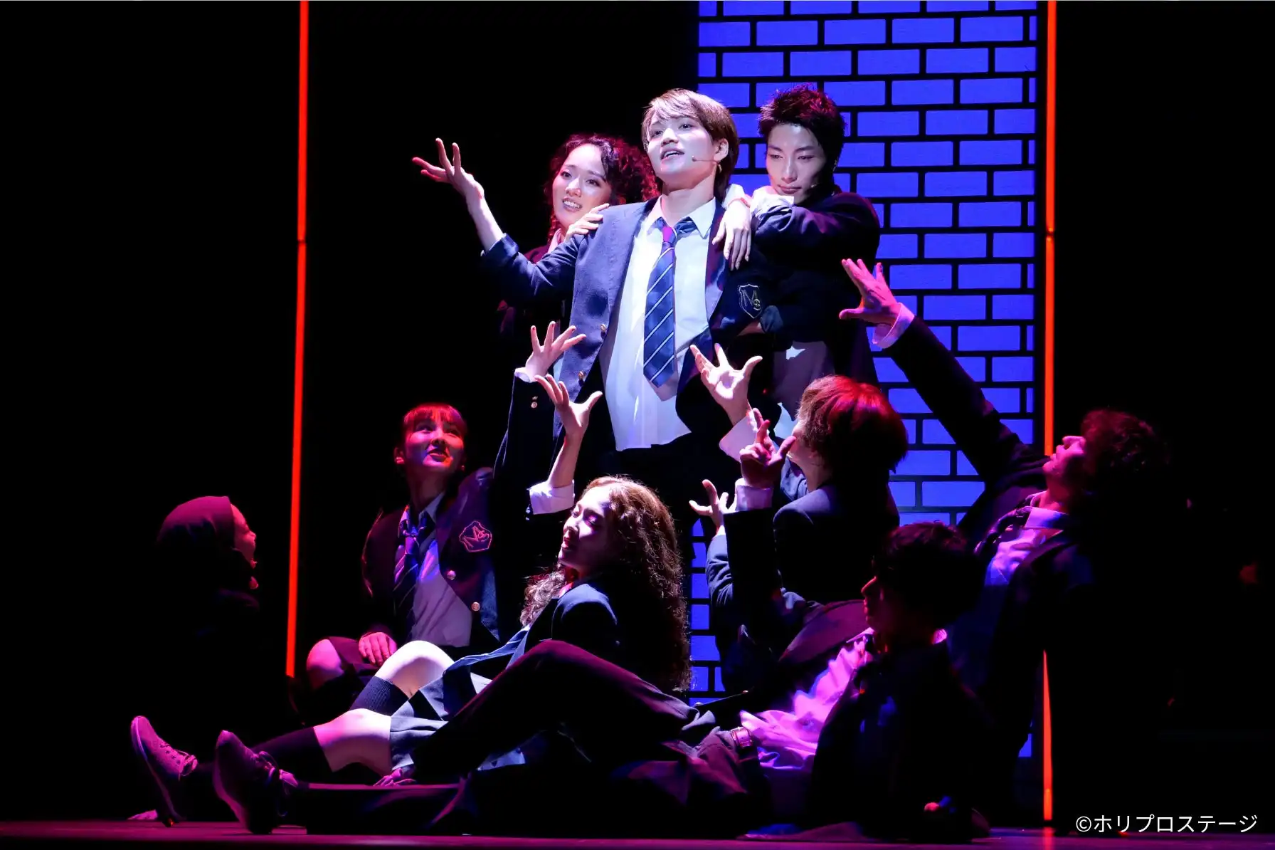 ミュージカル『ジェイミー』が4年ぶりの再演で東京建物 Brillia HALLにて開幕、三浦宏規と髙橋颯がWキャストでジェイミー役を演じ7月27日まで上演