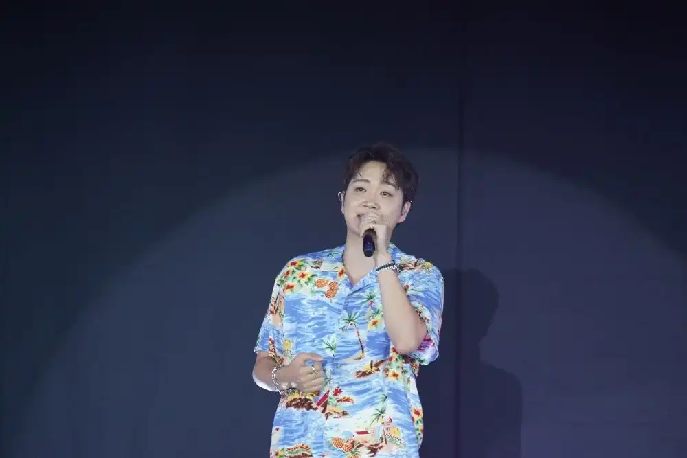 コムドットが初の全国ツアー石川公演で悠馬「心結び」とAMUGIRI「XYZ」を初披露、やまとが被災地への継続的な関わりと想いを熱く語る