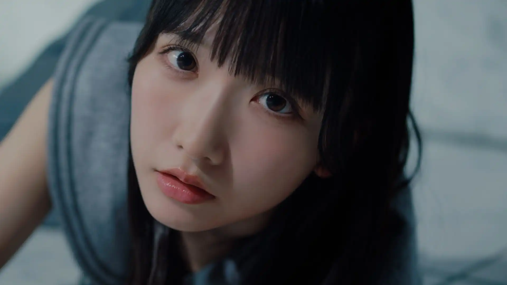 STU48が12thシングル「傷つくことが青春だ」のMVを8月20日にプレミア公開し高雄さやかが初の単独センターを務め青春の痛みと成長を描いた楽曲で8月27日リリース