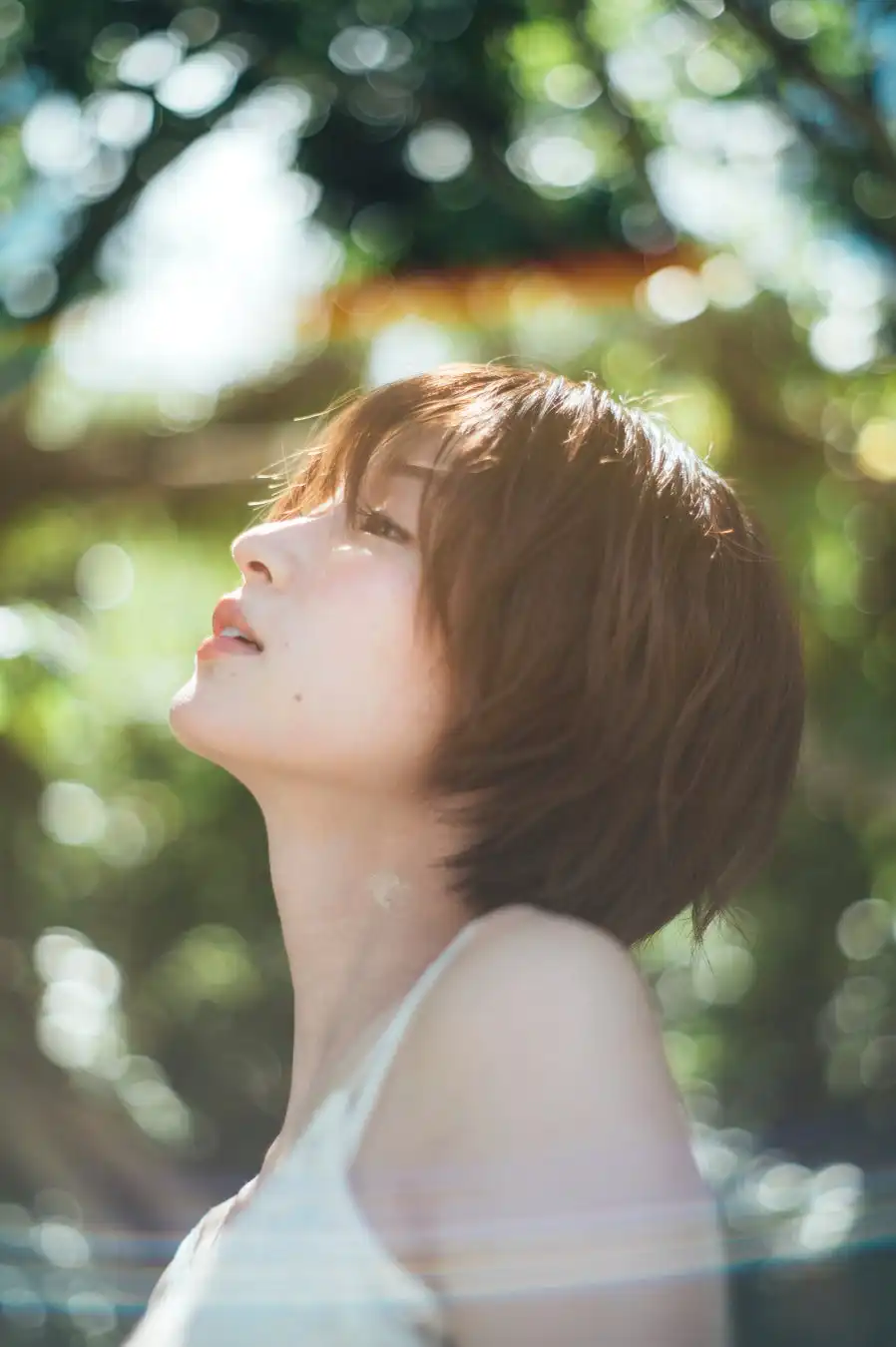 岡崎紗絵が2nd写真集を2025年9月16日に発売決定、20代最後のグアムロケで田形千紘が撮影を担当し透明感あふれるカットが満載